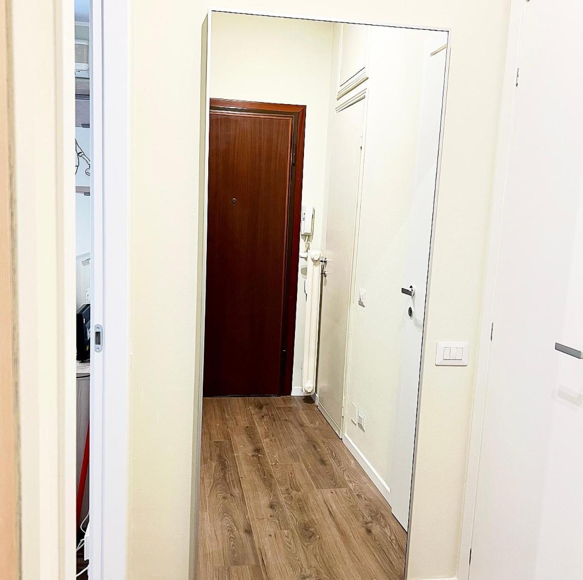 Lawyer House Milan Apartamento Exterior foto